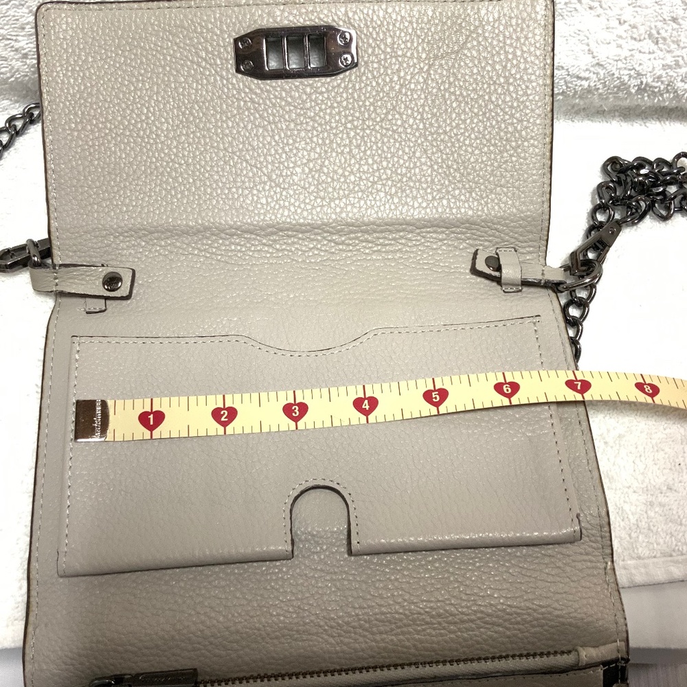 NWOT - Rebecca Minkoff Wallet/Clutch on chain - Picture 8 of 16